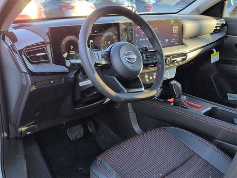 New 2026 Nissan Kicks SR image 9