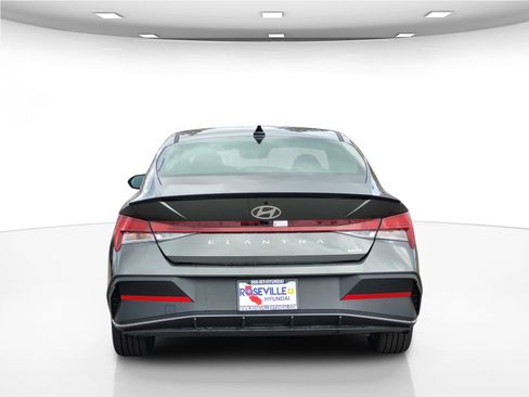 New 2025 Hyundai Elantra SEL image 10