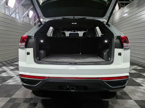 Used 2024 Volkswagen Atlas Cross Sport SE AWD/4WD image 33