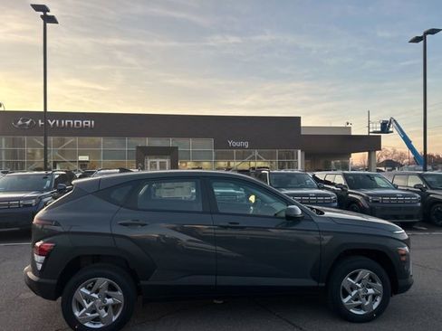 New 2026 Hyundai Kona SE image 4