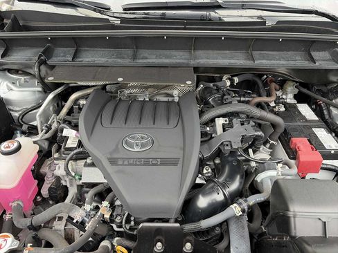 Used 2023 Toyota Highlander L FWD image 17