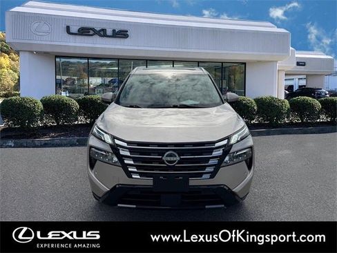 Used 2024 Nissan Rogue Platinum w/ Platinum Premium Package image 8