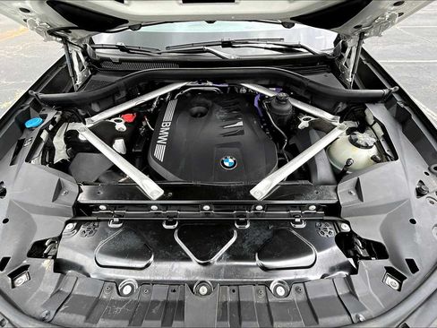 Certified 2024 BMW X7 xDrive40i AWD/4WD image 31
