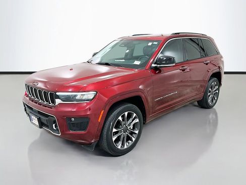Used 2022 Jeep Grand Cherokee Overland RWD image 3