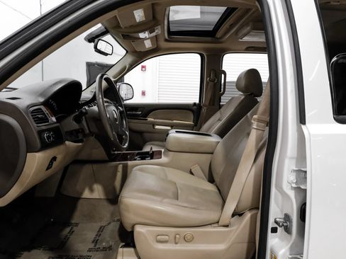 Used 2013 Chevrolet Tahoe LTZ RWD image 19