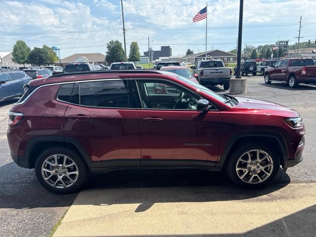 Used 2022 Jeep Compass Latitude AWD/4WD image 6