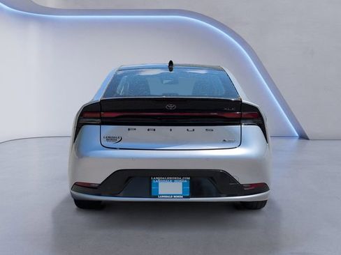 Used 2023 Toyota Prius XLE image 8