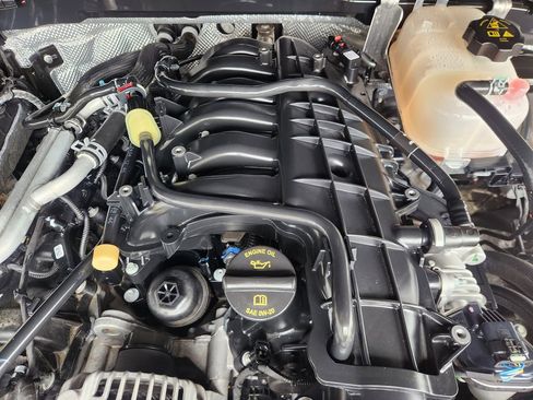 Used 2025 Jeep Gladiator Sport image 34