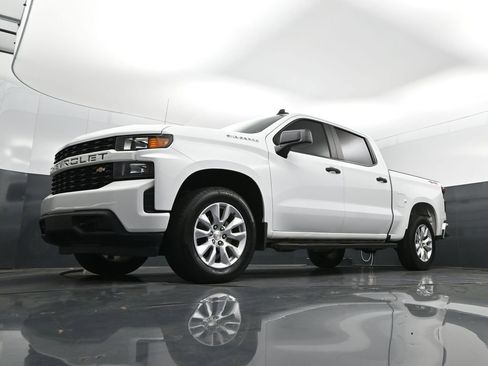 Used 2022 Chevrolet Silverado 1500 Custom w/ Safety Confidence Package image 39