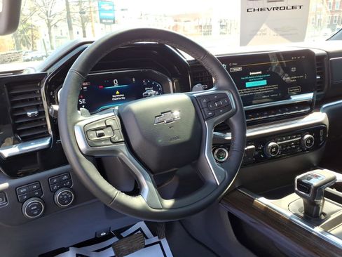 Certified 2024 Chevrolet Silverado 1500 LT Trail Boss w/ LT Trail Boss Premium Package image 12