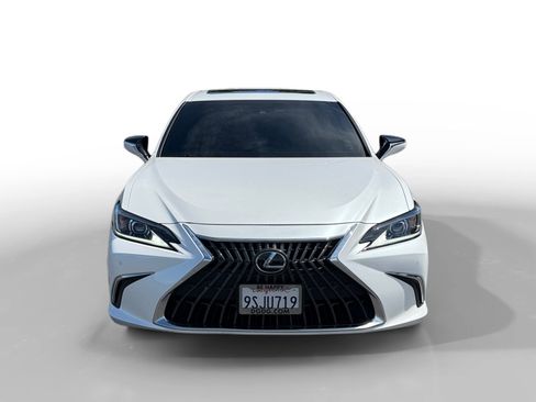 Used 2025 Lexus ES 300h w/ Premium Package FWD image 8