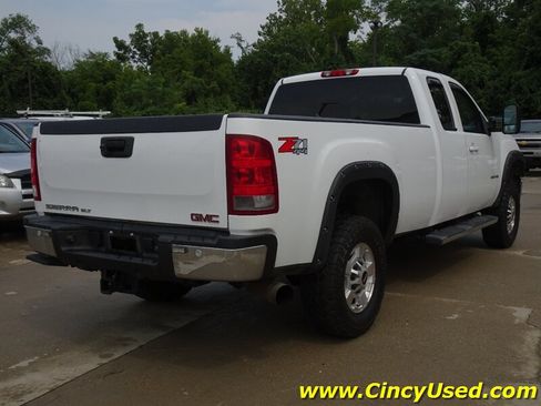 Used 2011 GMC Sierra 3500 SLT w/ SLT Convenience Package AWD/4WD image 7