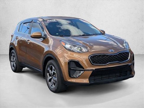 Used 2020 Kia Sportage LX image 3
