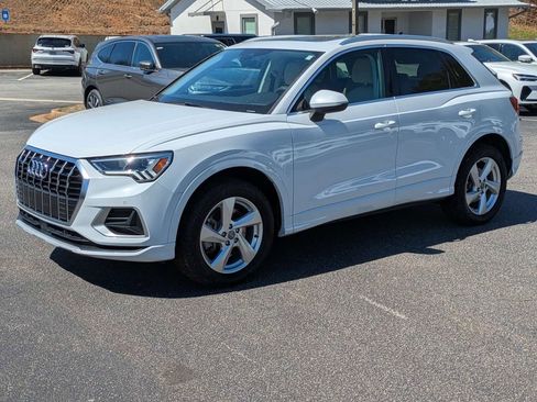 Used 2019 Audi Q3 2.0T Premium Plus image 2