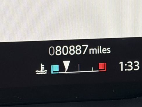 Used 2020 Land Rover Defender 110 SE image 12