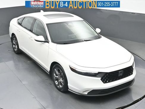 Used 2023 Honda Accord EX image 34