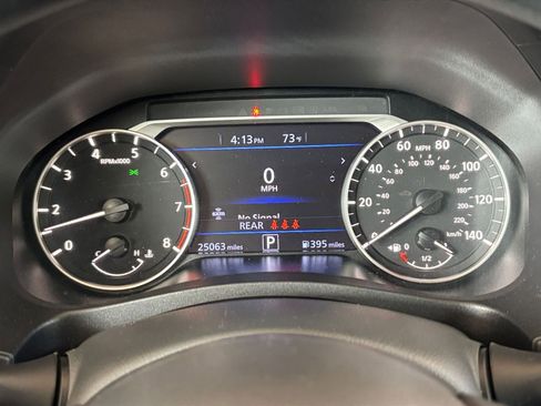 Used 2025 Nissan Altima 2.5 SV FWD image 39