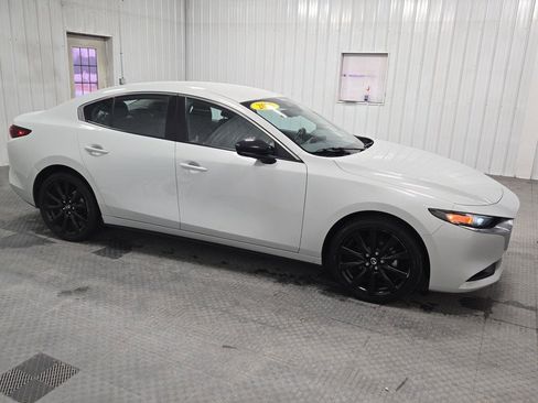Used 2025 MAZDA MAZDA3 s FWD image 10