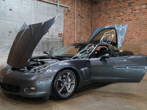 Used 2011 Chevrolet Corvette Grand Sport w/ Preferred Equipment Group image 26