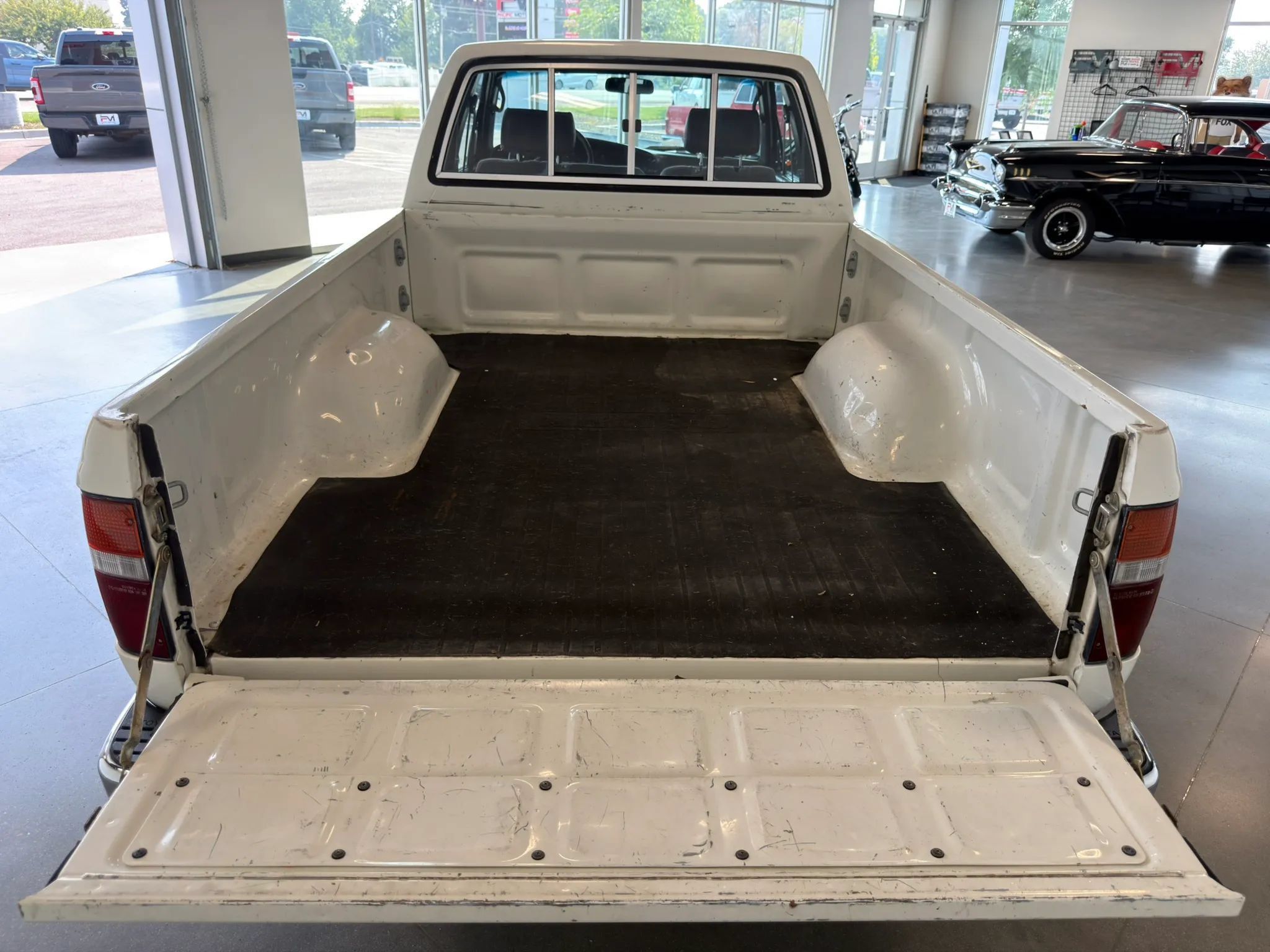 Used 1992 Toyota Pickup Deluxe AWD/4WD image 10