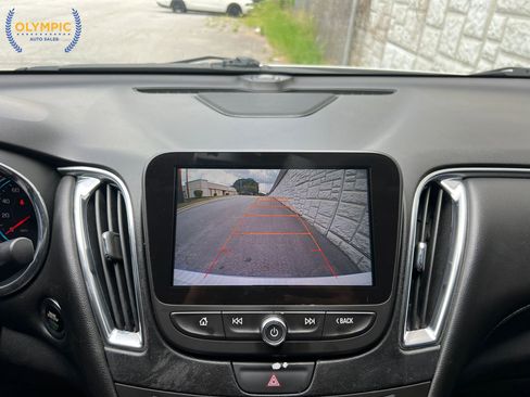 Used 2016 Chevrolet Malibu LT w/ Leather Package FWD image 32