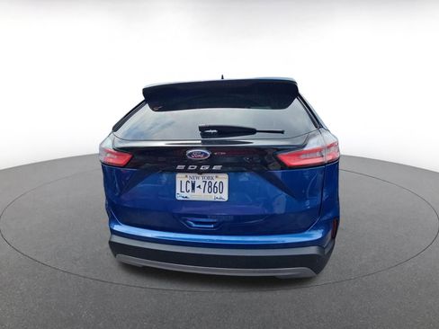 Used 2024 Ford Edge SEL image 7