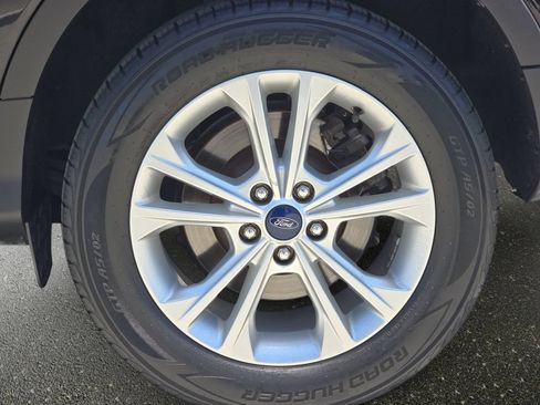 Used 2018 Ford Escape SEL AWD/4WD image 35