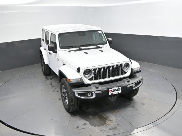 Used 2025 Jeep Wrangler Unlimited Sahara AWD/4WD image 38