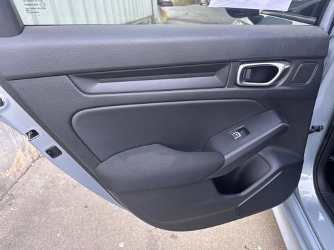 Used 2023 Honda Civic EX image 10