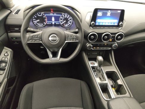Used 2025 Nissan Sentra SV FWD image 22
