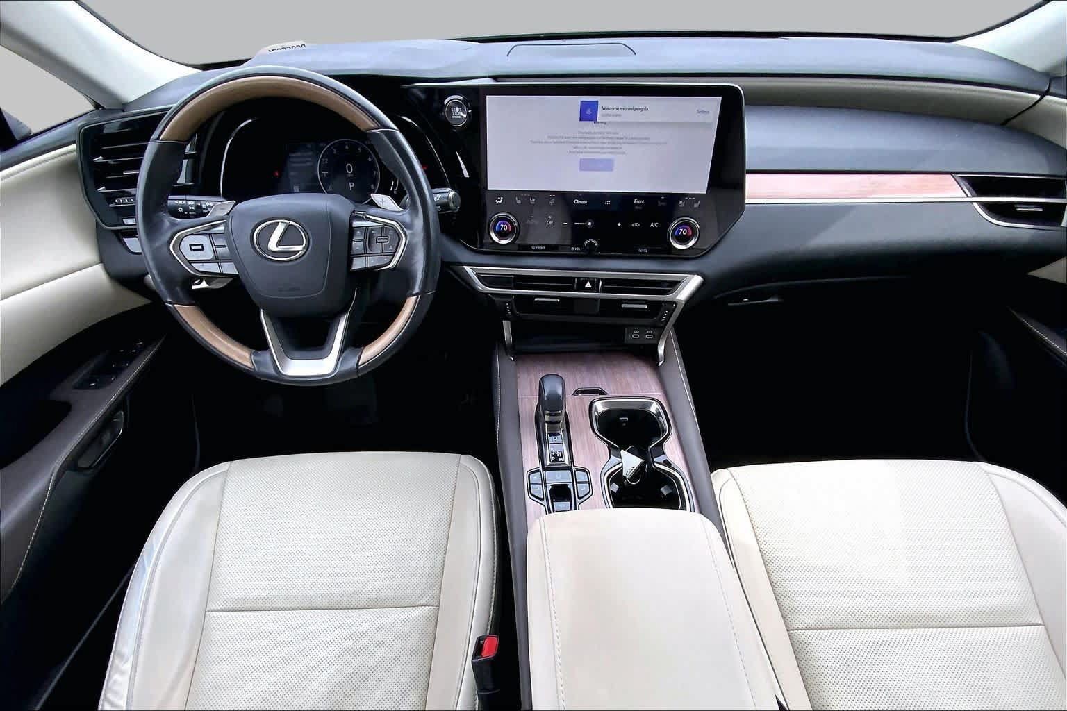 Used 2024 Lexus RX 350 Premium w/ Kick Sensor & Tow Package AWD/4WD image 16