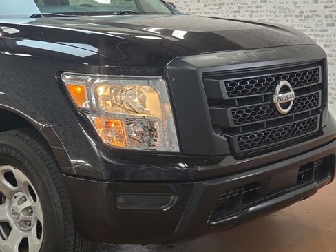 Used 2021 Nissan Titan S w/ S Utility Package image 8