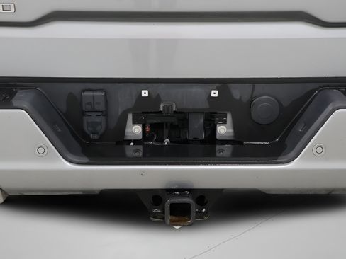 Used 2024 Chevrolet Silverado 1500 High Country w/ High Country Premium Package AWD/4WD image 40