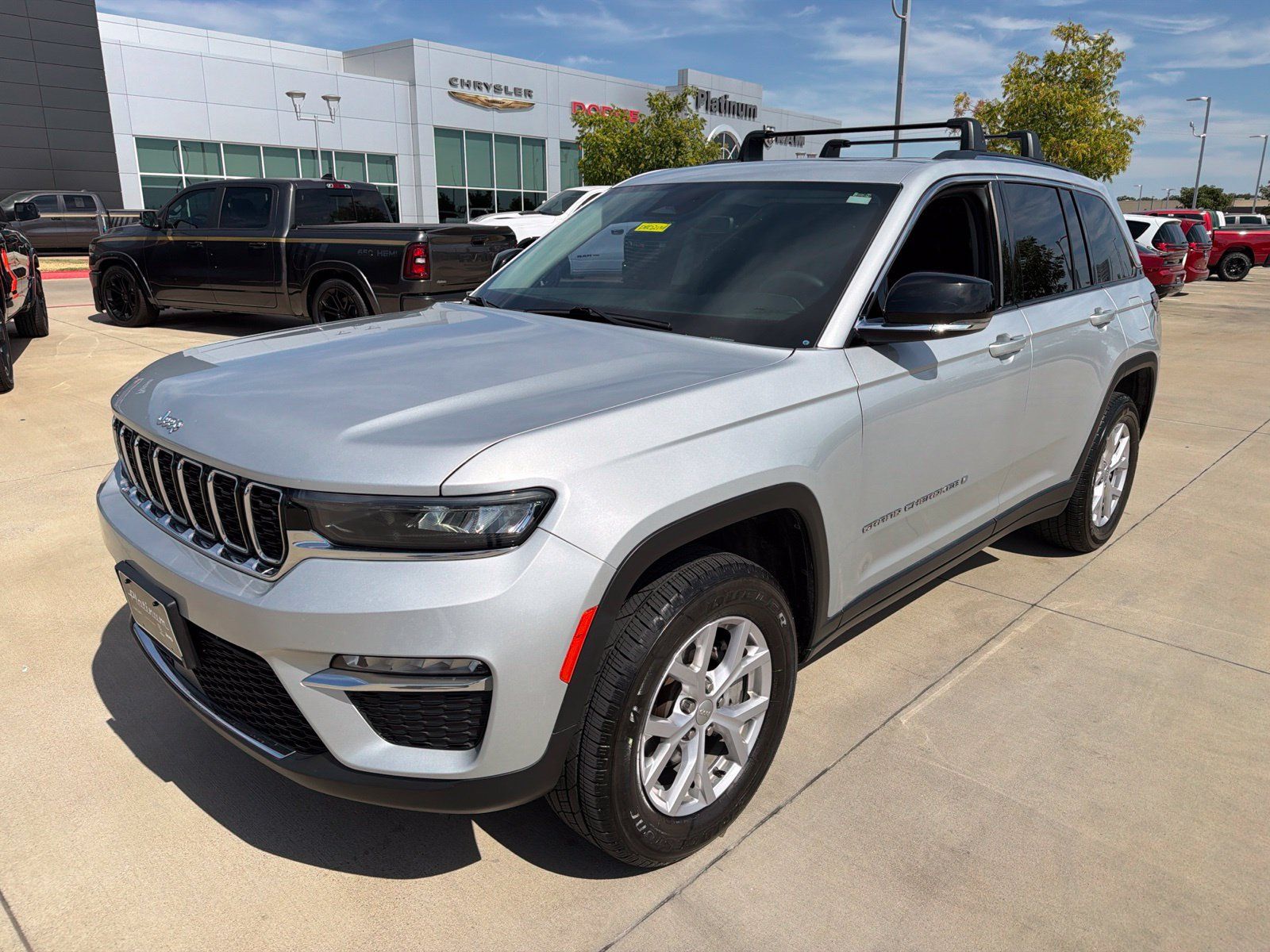 Used 2022 Jeep Grand Cherokee Limited RWD image 9