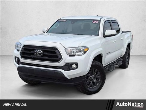 Used 2023 Toyota Tacoma SR5 w/ Technology Package image 1