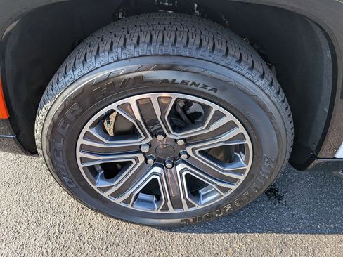 Certified 2024 Jeep Wagoneer Series II image 9