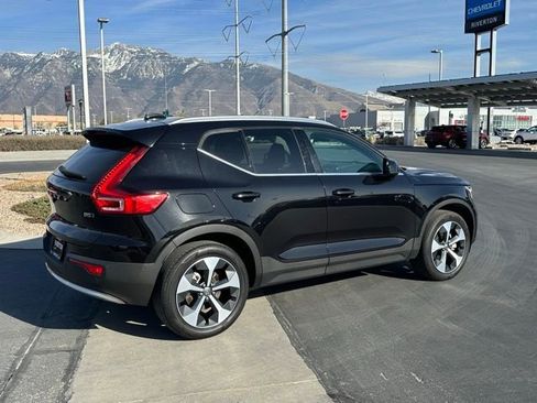 Used 2024 Volvo XC40 B5 Plus AWD/4WD image 25