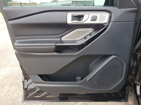 Used 2021 Ford Explorer Platinum w/ Equipment Group 601A image 20