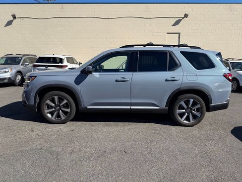 Used 2023 Honda Pilot Elite image 4
