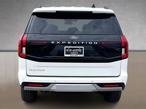 New 2025 Ford Expedition Platinum w/ Driver's Package image 4