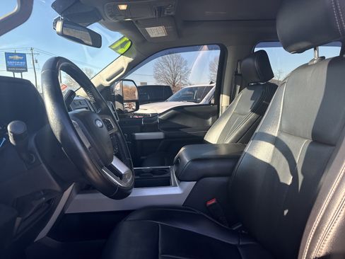 Used 2021 Ford F350 Lariat w/ Chrome Package image 11