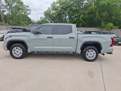 Used 2026 Toyota Tundra SR5 AWD/4WD image 3