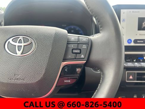 Used 2025 Toyota Camry XLE w/ Premium Package AWD/4WD image 18