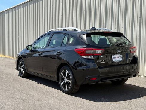 Used 2023 Subaru Impreza Premium image 6