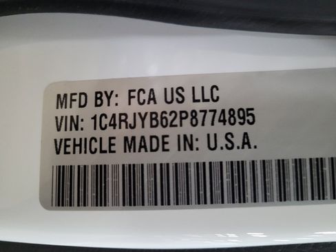 Used 2023 Jeep Grand Cherokee 4WD 4xe image 33