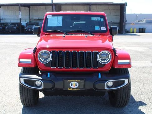 Used 2024 Jeep Wrangler Unlimited Sahara AWD/4WD image 2