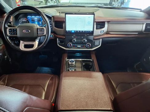 Used 2022 Ford Expedition Limited image 18