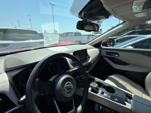 Used 2021 Nissan Rogue SL FWD image 9