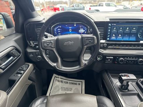 Used 2022 Chevrolet Silverado 1500 ZR2 w/ Technology Package image 2