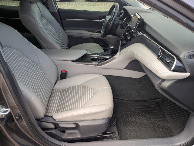 Used 2024 Toyota Camry SE w/ Convenience Package FWD image 31